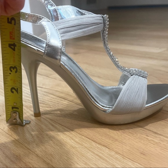 Brand New - Never Worn Silver Heels ✨Belize De Blossom Collection *Size 6 1/2 - Picture 9 of 9